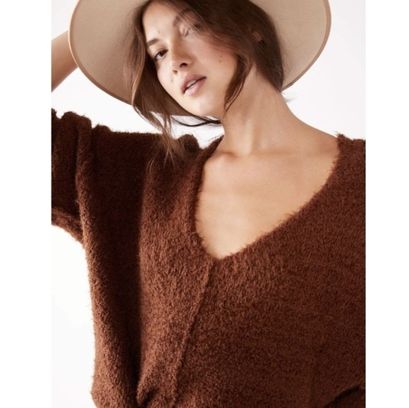 Free PEOPLE icing v neck pullover sweater knit - Picture 6 of 13